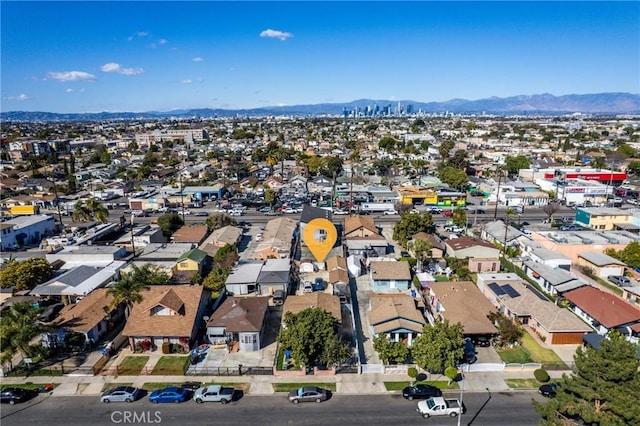 bird's eye view featuring a residential view and a mountain view