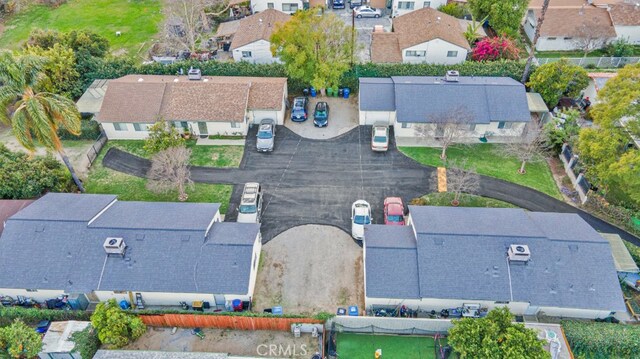 drone / aerial view featuring a residential view