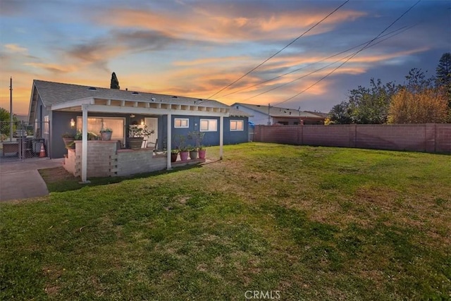 view of yard featuring a fenced backyard