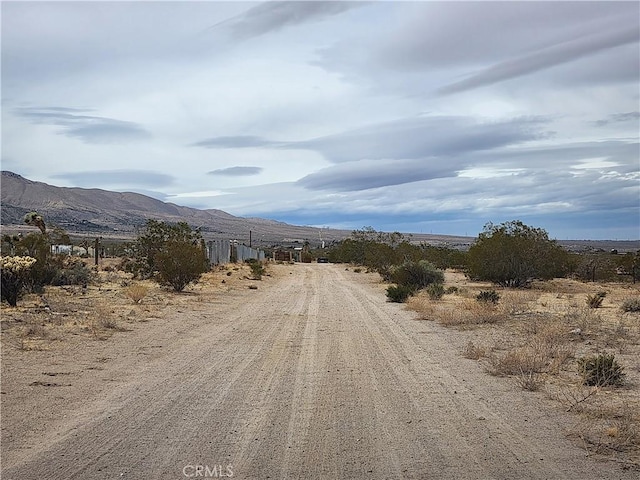 Listing photo 2 for 500 Santa Rosa Rd, Lucerne Valley CA 92356