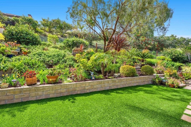 view of yard featuring fence