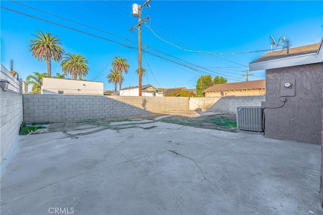 exterior space with driveway