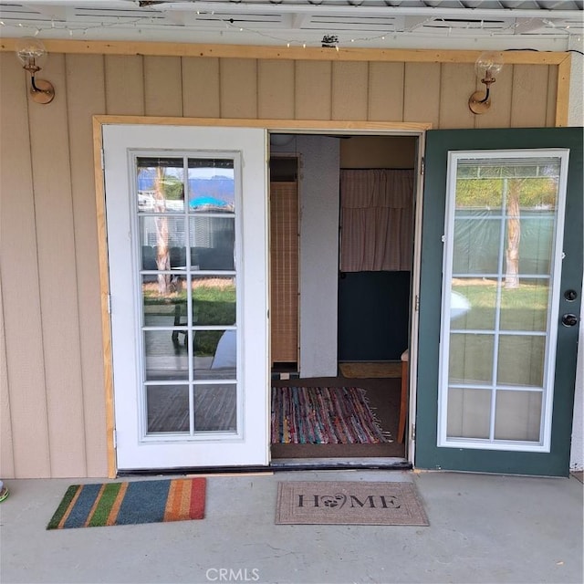 view of property entrance