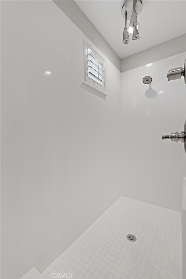 29945 Urtica Ct, Menifee, CA 92584 - full bath featuring a tile shower