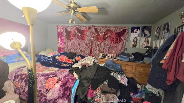 bedroom featuring ceiling fan