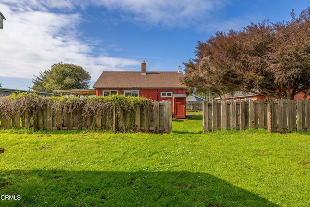 view of yard featuring fence