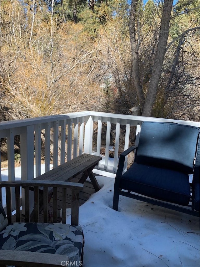 33492 Wild Rose Dr, Green Valley Lake, CA 92341 - view of wooden terrace