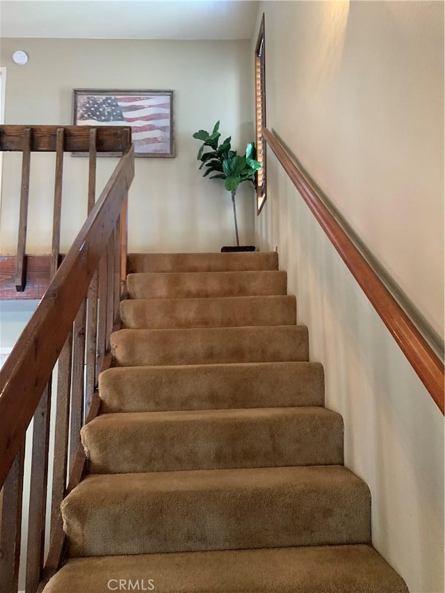 33492 Wild Rose Dr, Green Valley Lake, CA 92341 - view of stairway