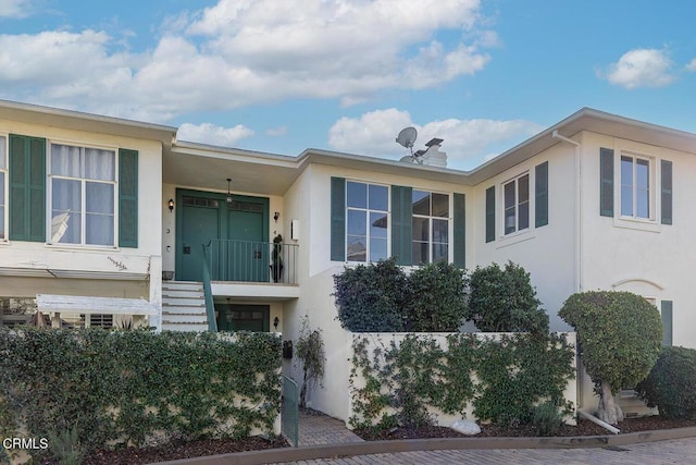 view of front of house with stucco siding