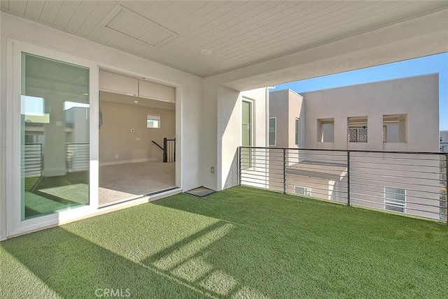 114 Source, Irvine, CA 92618 - view of green lawn with a balcony