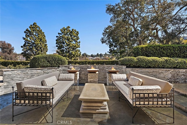 view of patio featuring an outdoor hangout area