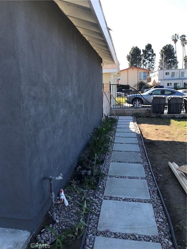 view of yard with a gate