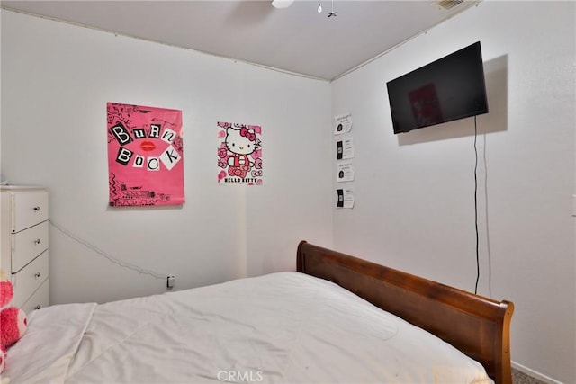 bedroom with a ceiling fan