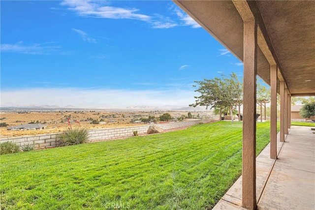 view of yard with a mountain view