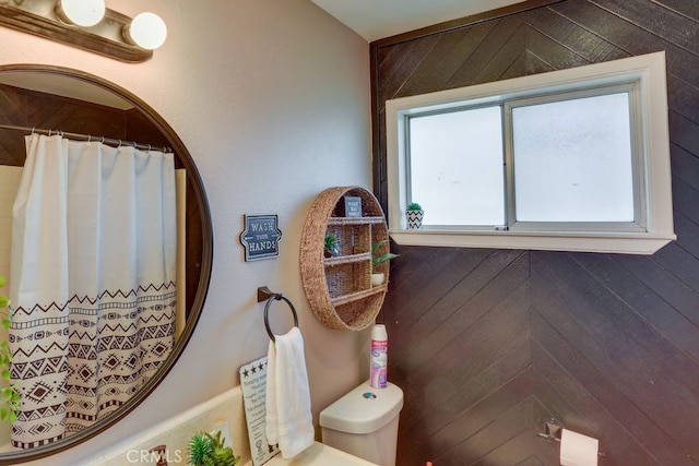 633 Arth Dr, Crestline, CA 92325 - full bath with a shower with shower curtain and toilet