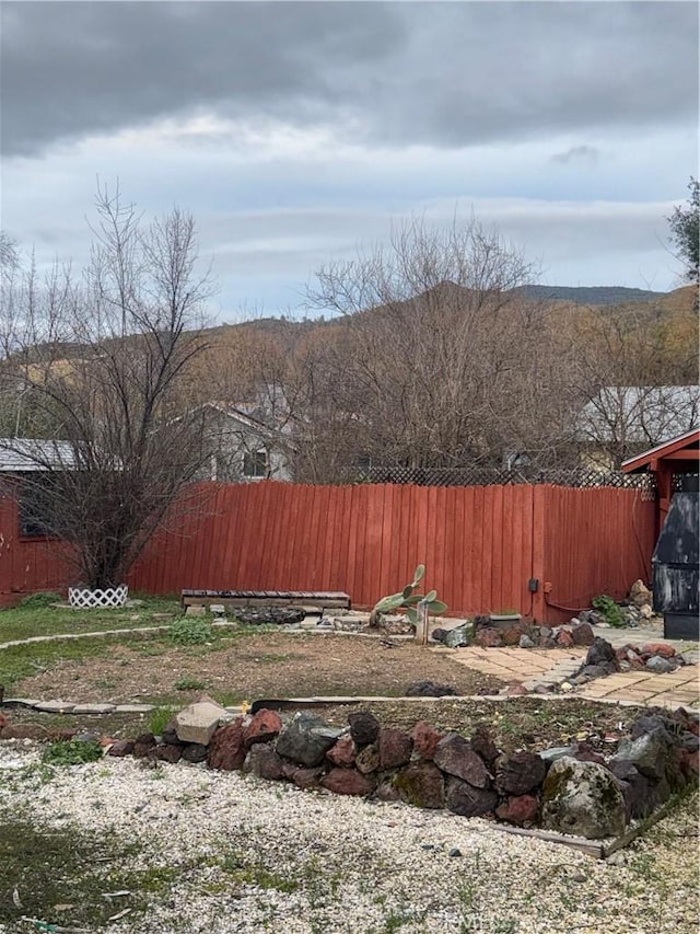 view of yard featuring fence