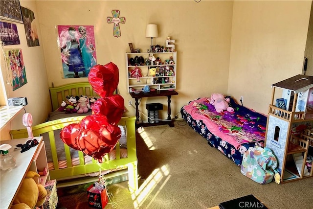 bedroom featuring carpet floors