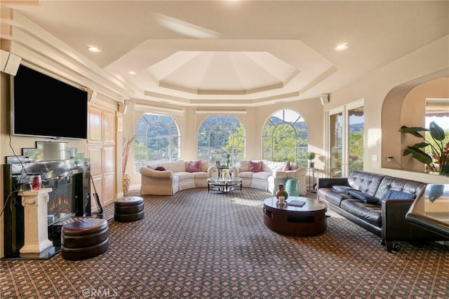 22537 N Summit Ridge Cir, Chatsworth, CA 91311 - sunroom featuring arched walkways