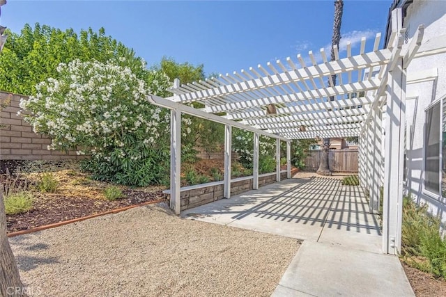 37211 Jerome Ln, Murrieta, CA 92562 - fenced backyard with a patio and a pergola
