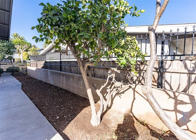 exterior space with fence