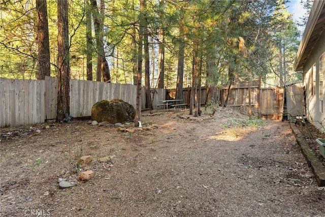 view of yard featuring a fenced backyard