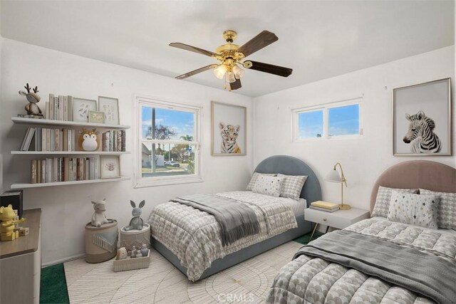 bedroom with ceiling fan