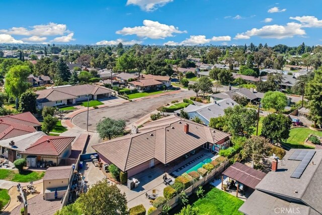 bird's eye view with a residential view