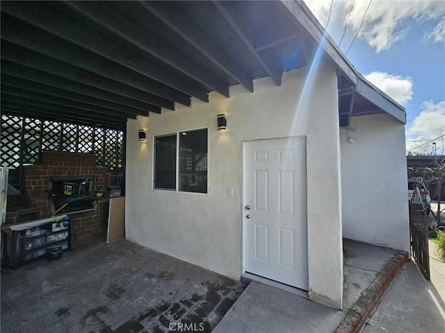 806 W 132nd St, Gardena, CA 90247 - entrance to property with a patio and stucco siding