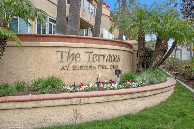 view of community / neighborhood sign