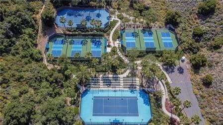 8853 Hollyhock Ct, Corona, CA 92883 - bird's eye view of a pool