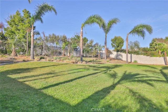 view of yard with fence