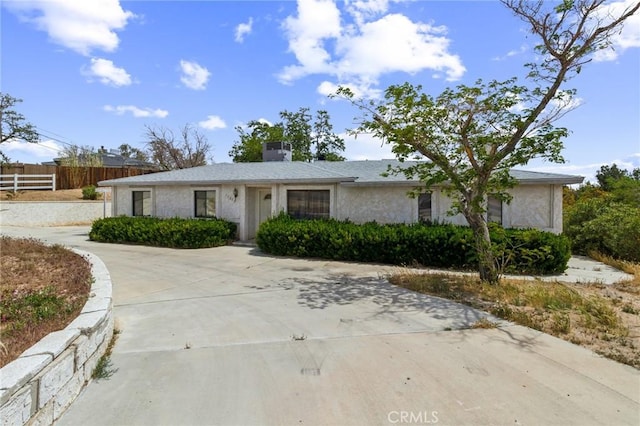 11671 Jacaranda Ave, Hesperia, CA 92345 - single story home featuring fence and a chimney