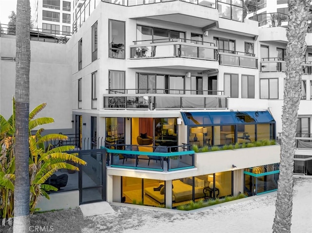 exterior space featuring stucco siding