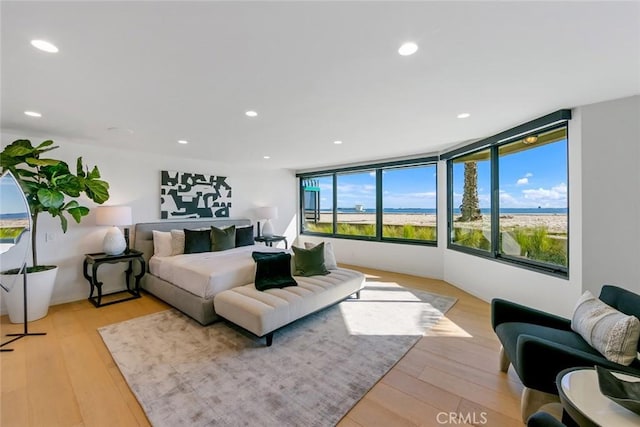 1310 E Ocean Blvd Unit 14, Long Beach, CA 90802 - bedroom with light wood-type flooring and recessed lighting