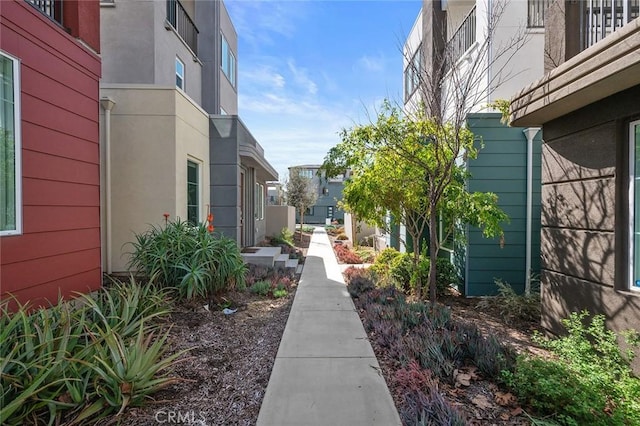 surrounding community featuring a residential view