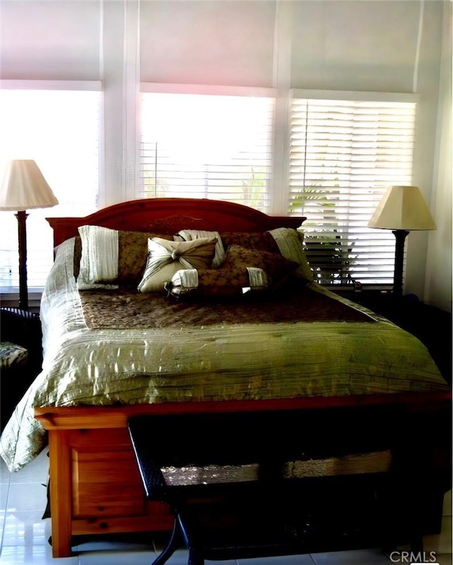 7844 Gainford St, Downey, CA 90240 - bedroom with multiple windows