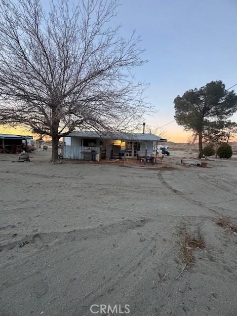 view of front of property