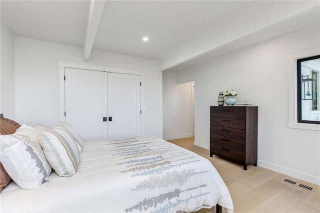 5353 Middlecrest Rd, Rancho Palos Verdes, CA 90275 - bedroom featuring light wood-style flooring, baseboards, beamed ceiling, recessed lighting, and a closet
