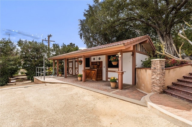 view of outbuilding featuring an outbuilding