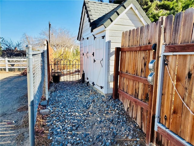 view of yard featuring a gate and fence