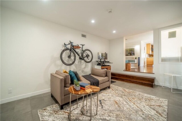 260 The Toledo, Long Beach, CA 90803 - sitting room featuring recessed lighting, visible vents, baseboards, and tile patterned flooring