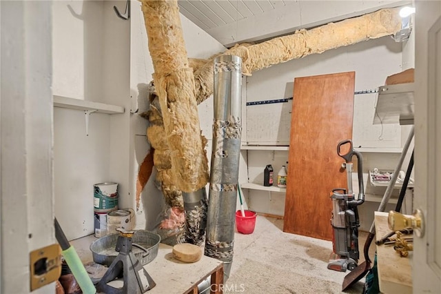 27008 Everest Rd, Lake Arrowhead, CA 92352 - miscellaneous room featuring carpet flooring