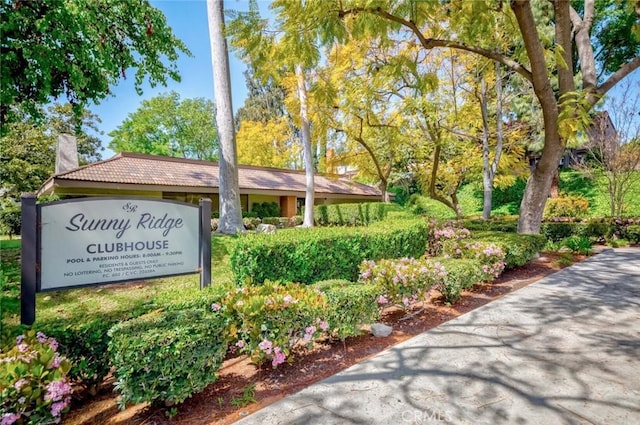 view of community / neighborhood sign