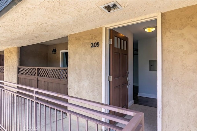 Listing photo 3 for 3535 Madison Ave, Unit San Diego CA 92116