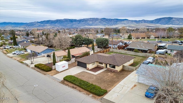 bird's eye view featuring a residential view and a mountain view