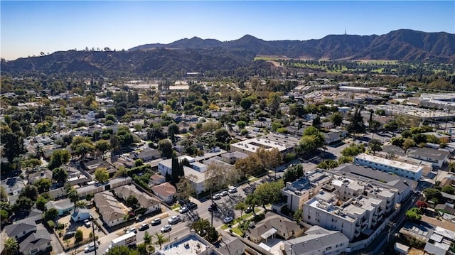 bird's eye view with a mountain view