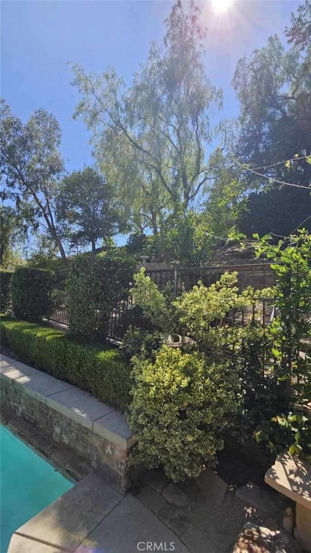 29123 Black Pine Way, Saugus, CA 91390 - view of side of home
