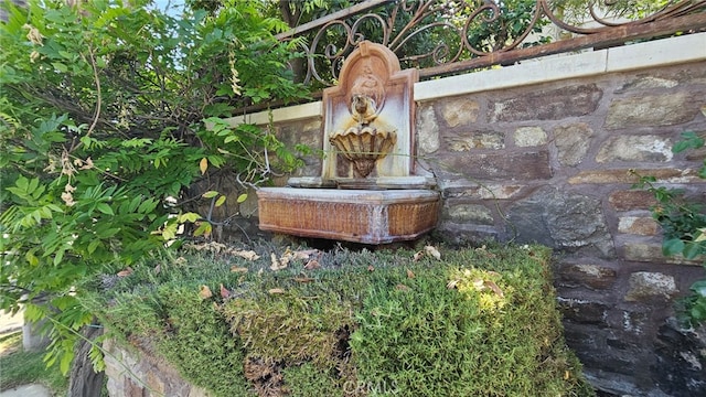 29123 Black Pine Way, Saugus, CA 91390 - exterior view