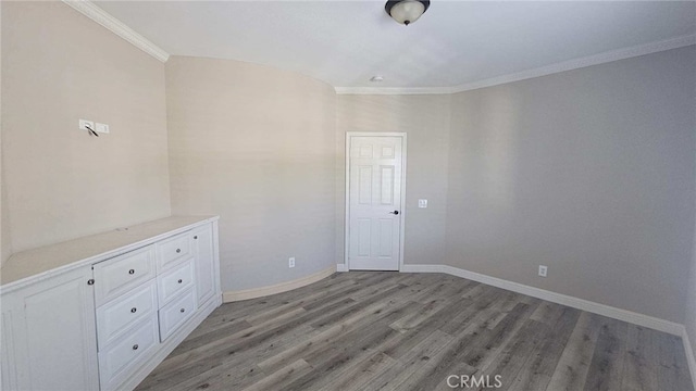 29123 Black Pine Way, Saugus, CA 91390 - unfurnished room featuring light wood finished floors and ornamental molding