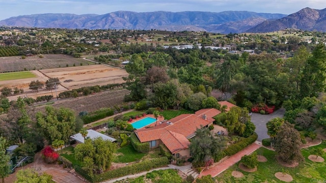 bird's eye view with a mountain view